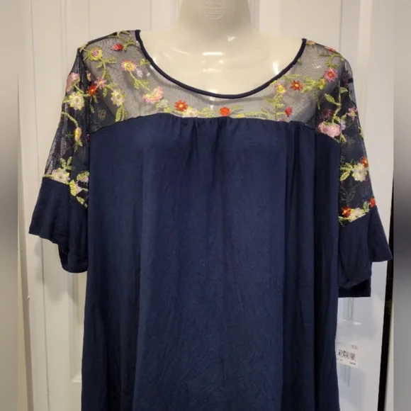 NY Collection Navy Blue Mesh Floral Embroidered Top with 3/4 Ruffle Sleeves 2X - Picture 3 of 9
